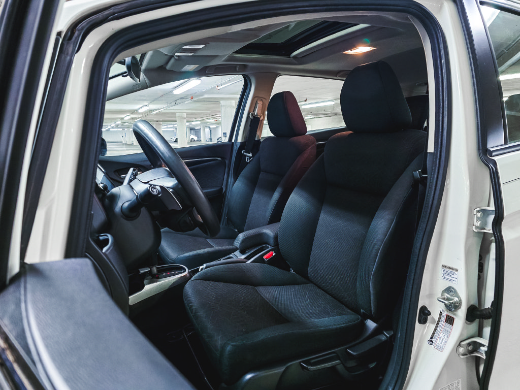 Used 2016 Honda Fit EX image 16