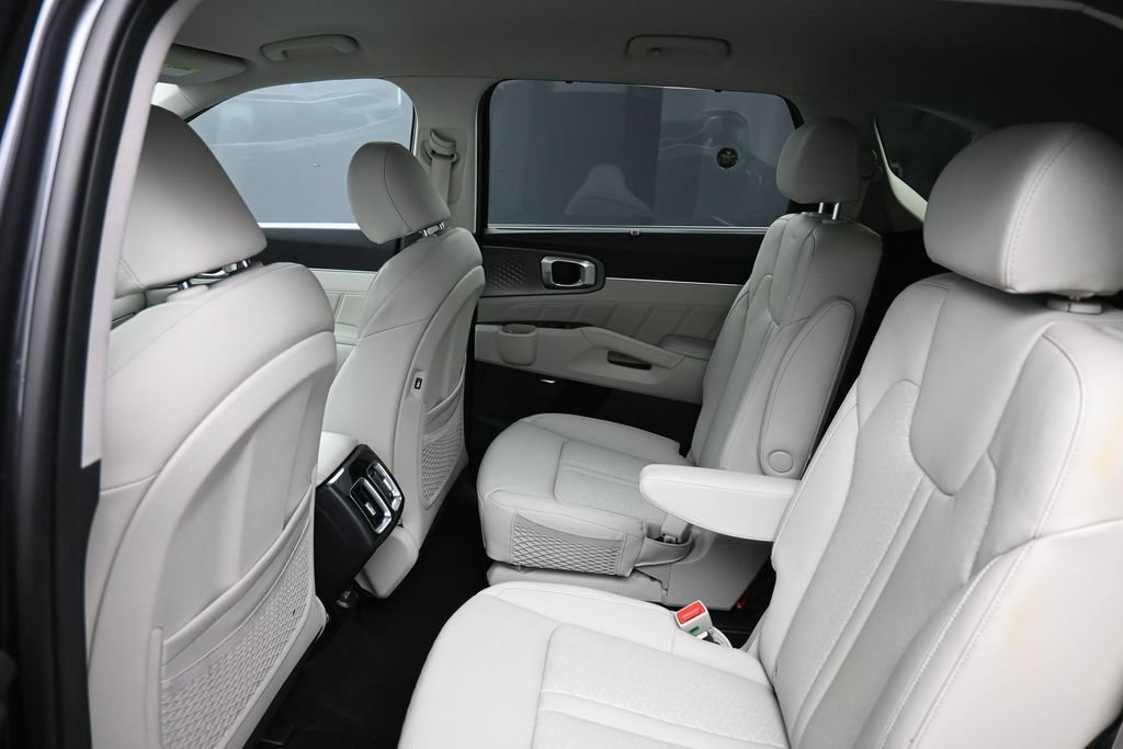 Certified 2023 Kia Sorento SX Prestige AWD/4WD image 22