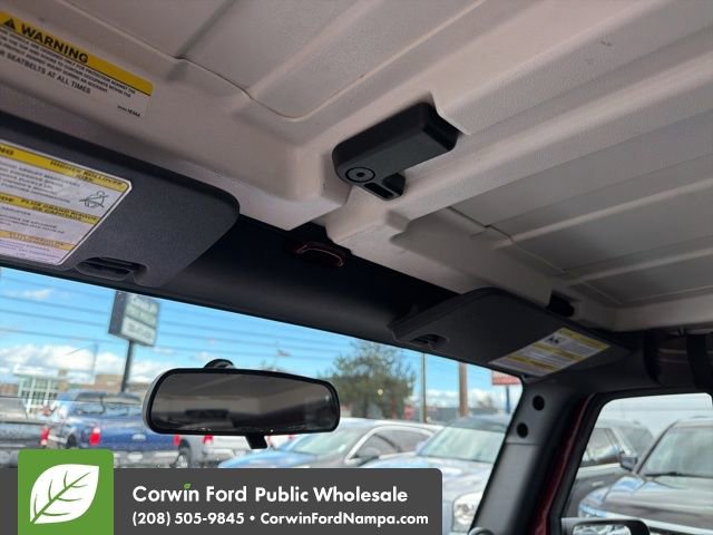 Used 2008 Jeep Wrangler Unlimited Sahara w/ Dual Top Group image 18