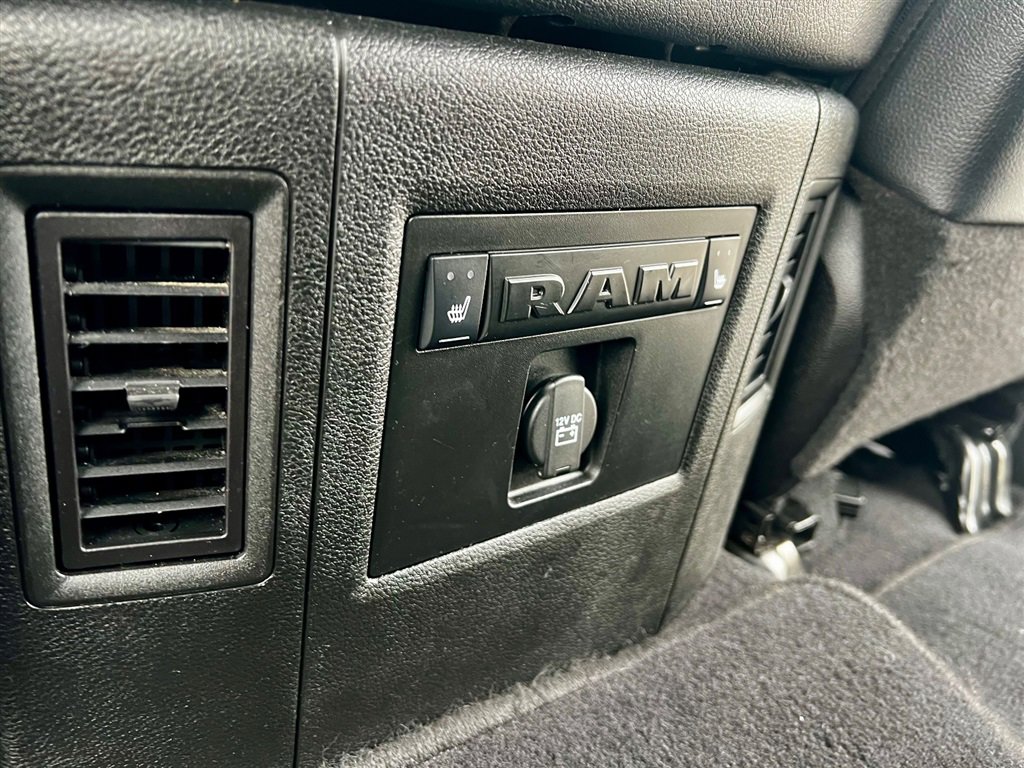 Used 2018 RAM 2500 Laramie w/ Sport Appearance Group image 28