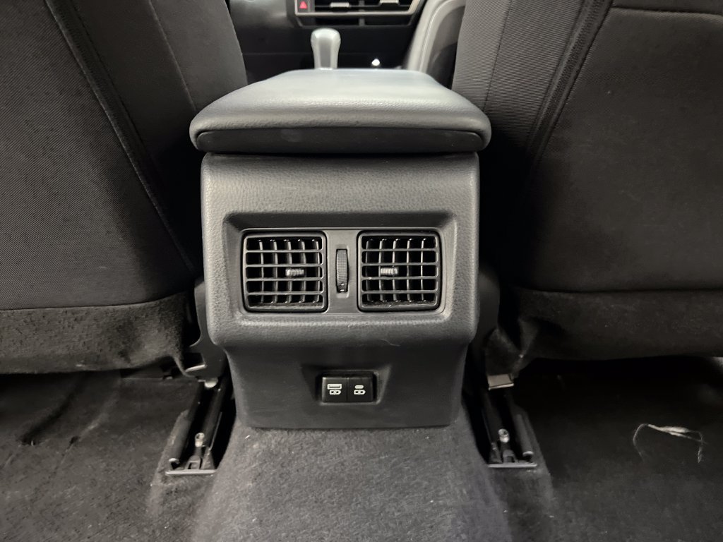 Used 2025 Toyota Camry LE FWD image 21