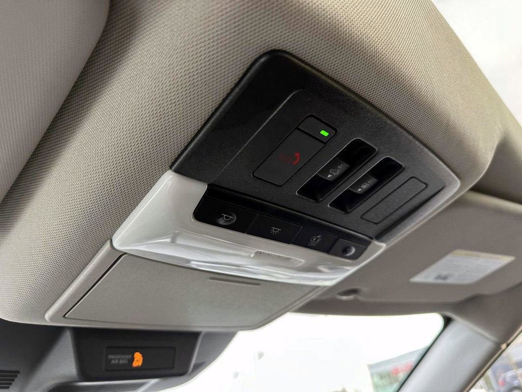 Certified 2025 Nissan Rogue Platinum w/ Tech Package image 36