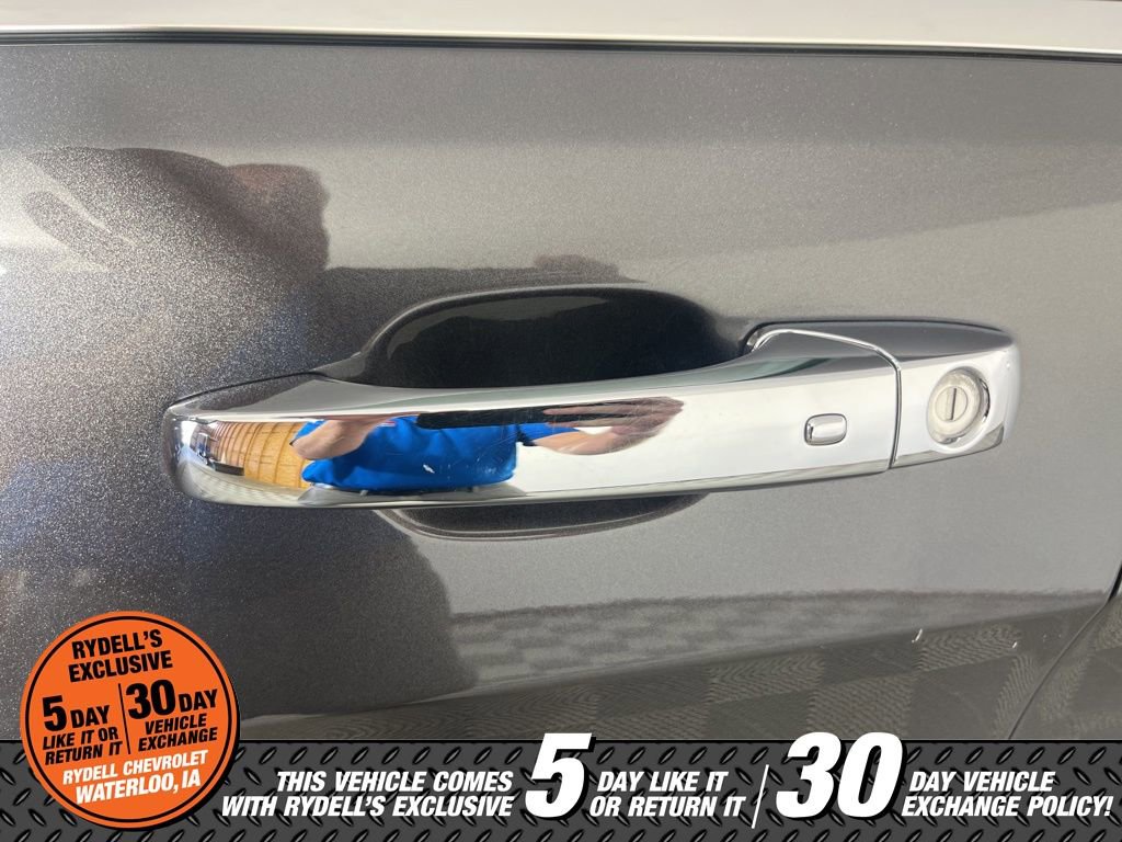 Used 2019 Jeep Grand Cherokee Limited w/ Trailer Tow Group IV AWD/4WD image 14