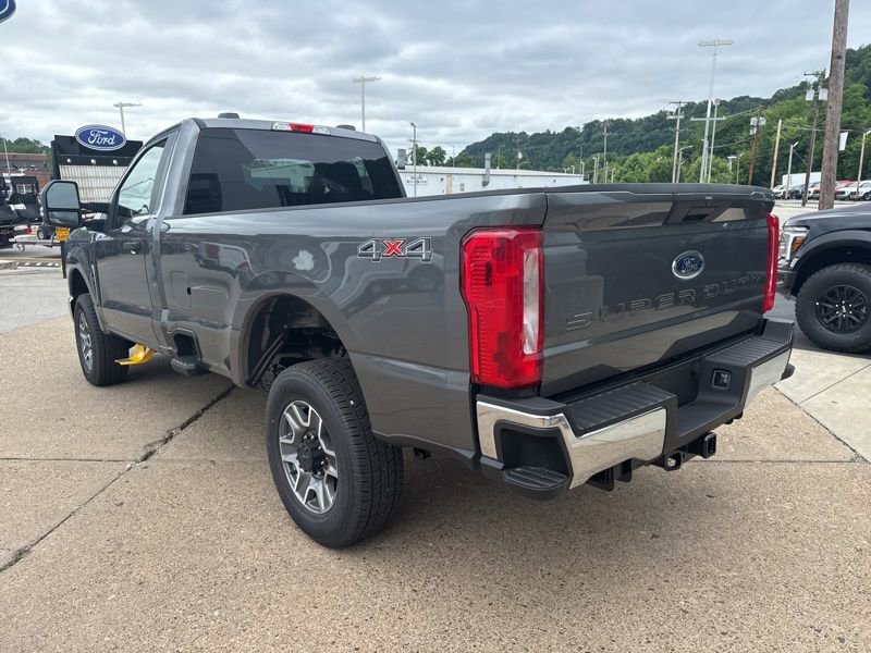 New 2025 Ford F350 XLT image 5