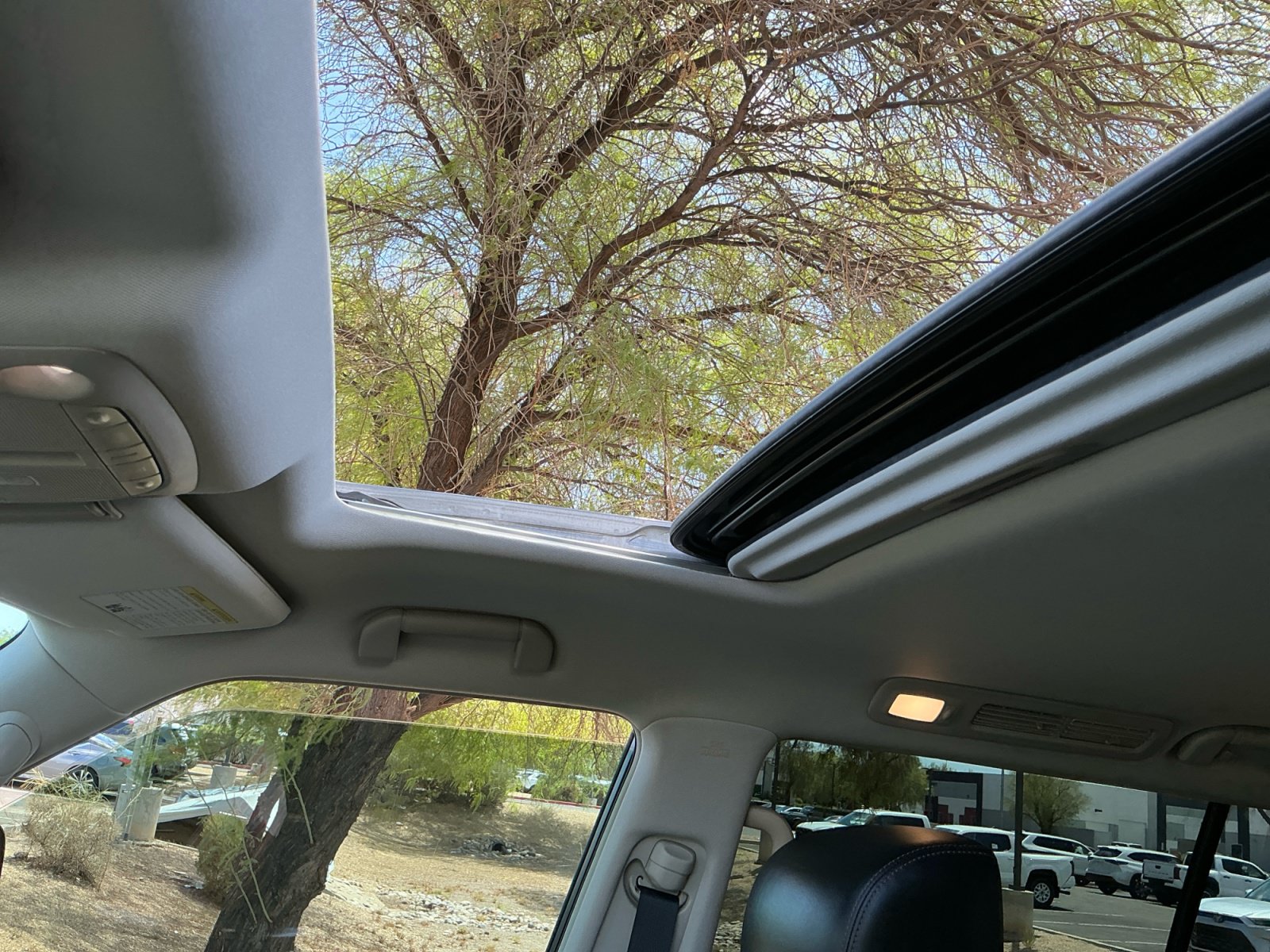 Used 2020 Nissan Armada Platinum w/ Captain's Chairs Package RWD image 33