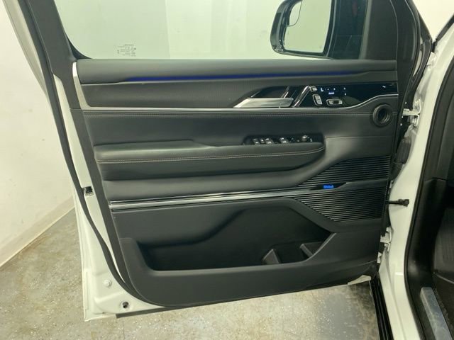 Used 2024 Jeep Grand Wagoneer Series II w/ Quick Order Packagew 28T image 24