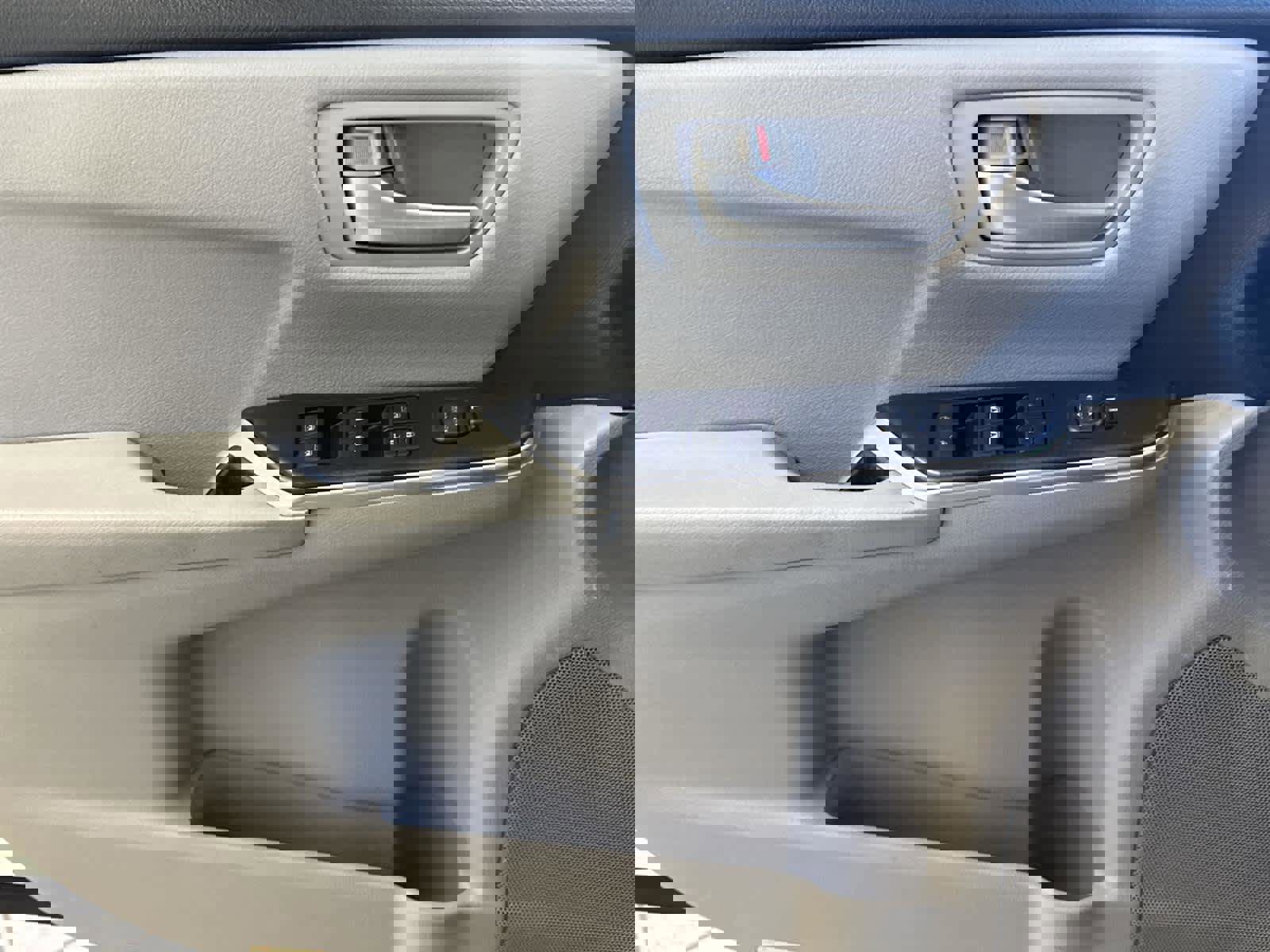 Used 2016 Toyota Camry LE image 20