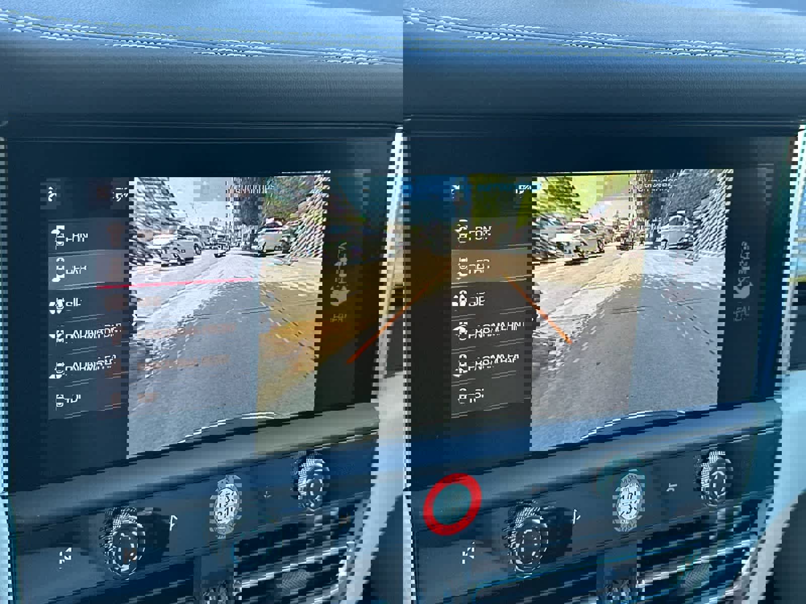 New 2026 Porsche Macan AWD/4WD image 23