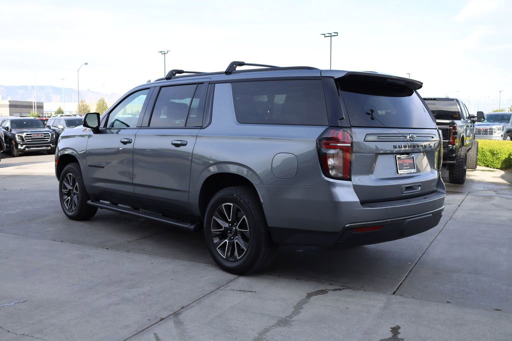 Used 2022 Chevrolet Suburban Z71 w/ Luxury Package AWD/4WD image 4