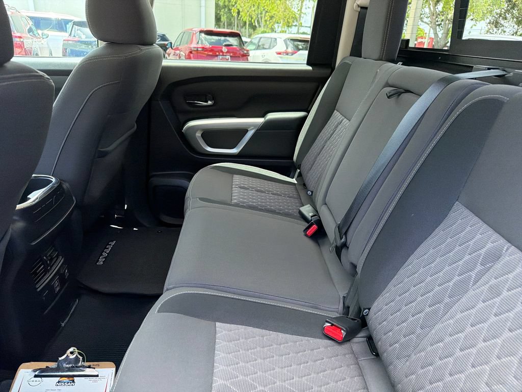 Certified 2024 Nissan Titan SV w/ SV Convenience Package AWD/4WD image 33