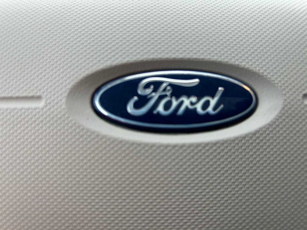 Used 2009 Ford Edge SEL FWD image 21