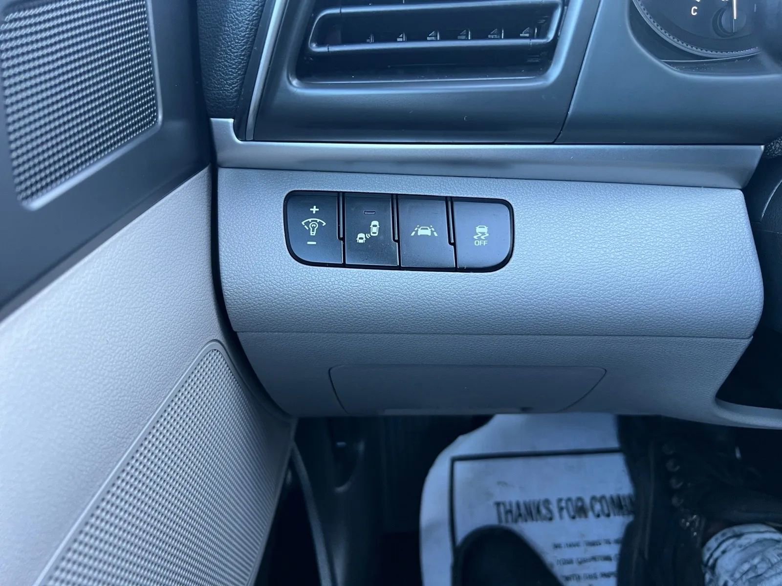 Used 2020 Hyundai Elantra SEL image 21