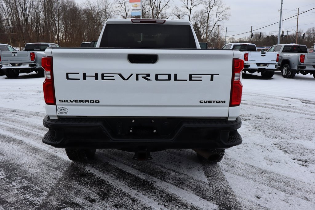 Used 2020 Chevrolet Silverado 2500 Custom w/ Custom Value Package image 16