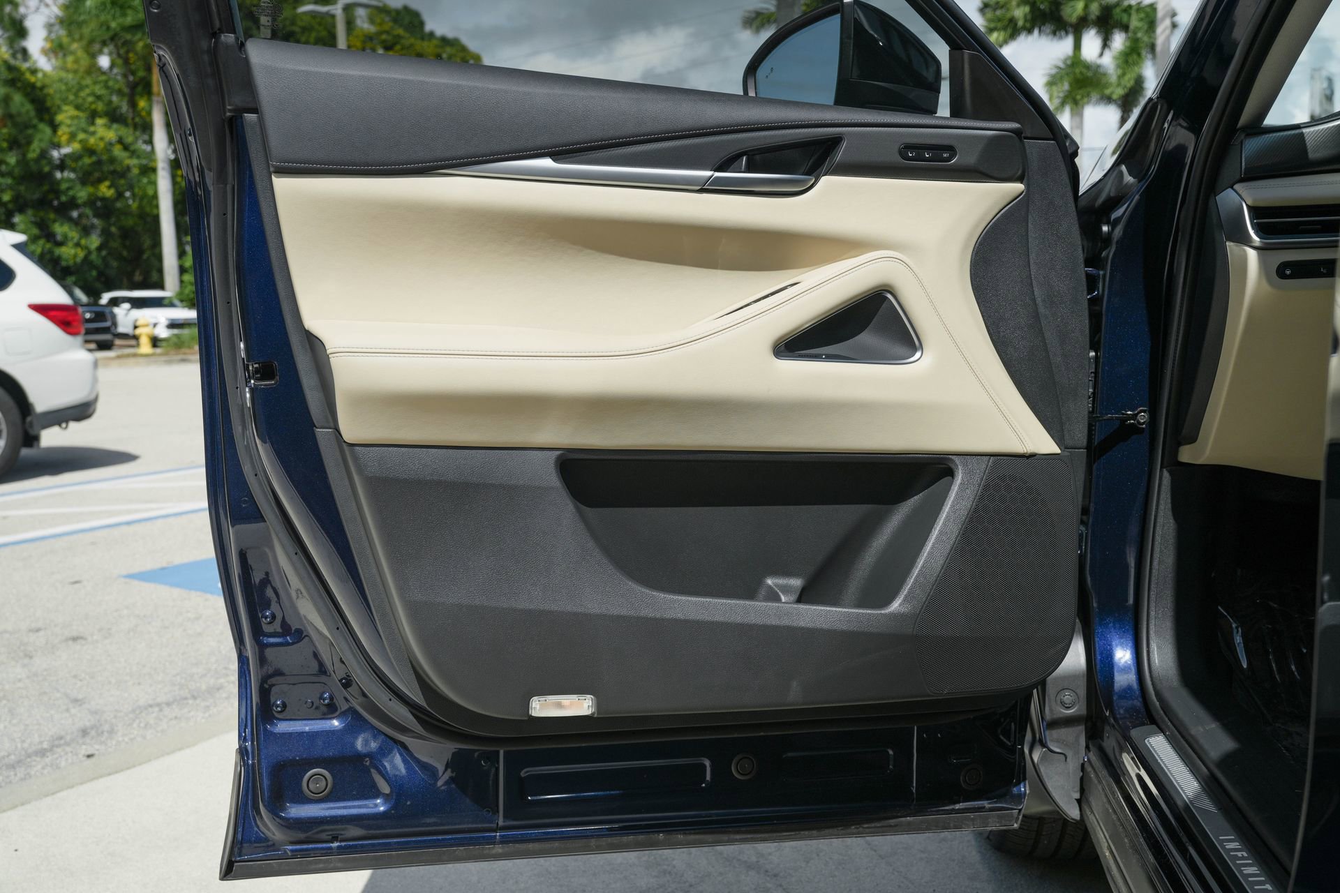 Used 2025 INFINITI QX60 Luxe w/ Vision Package image 29