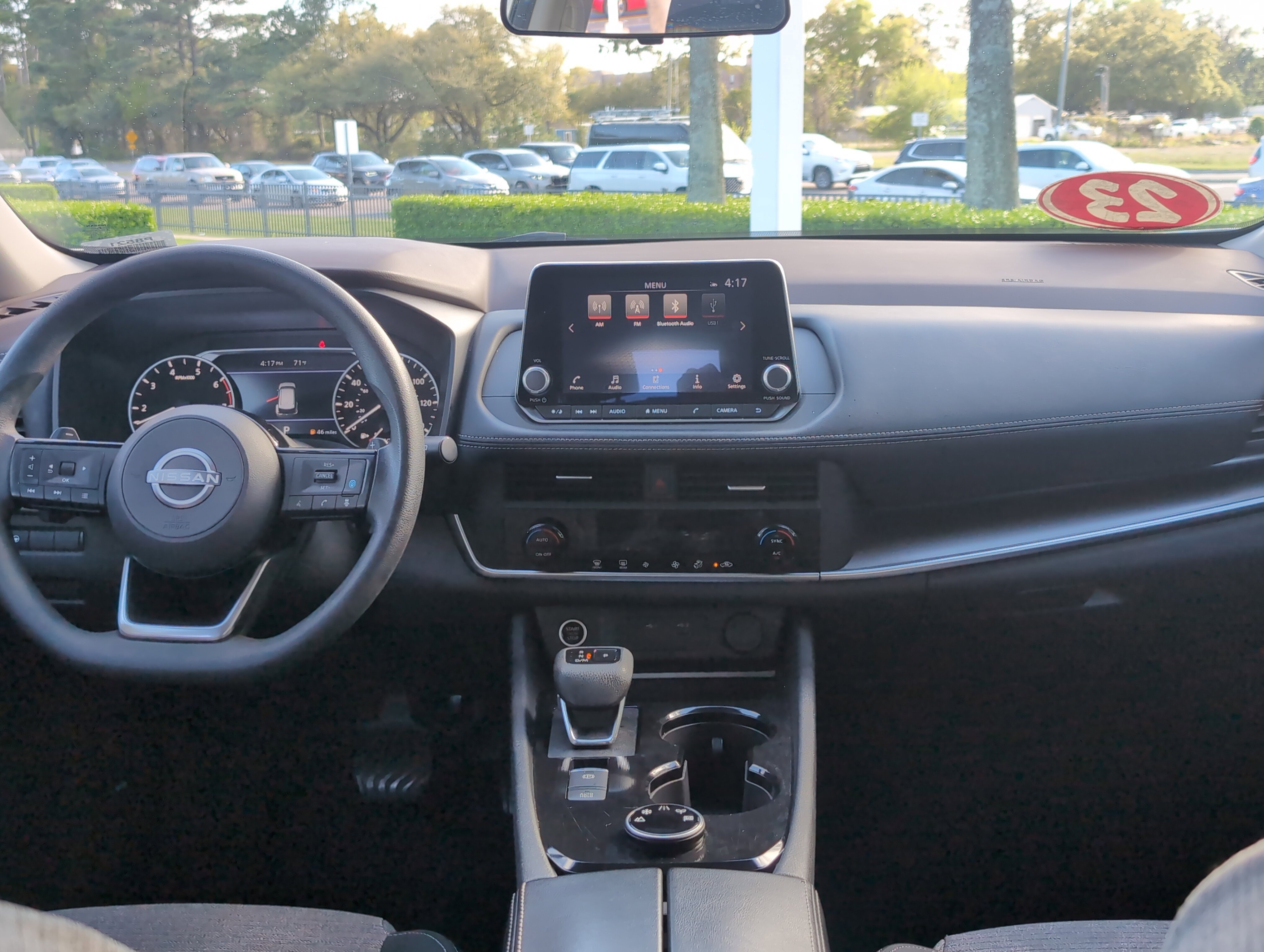 Used 2023 Nissan Rogue SV AWD/4WD image 28