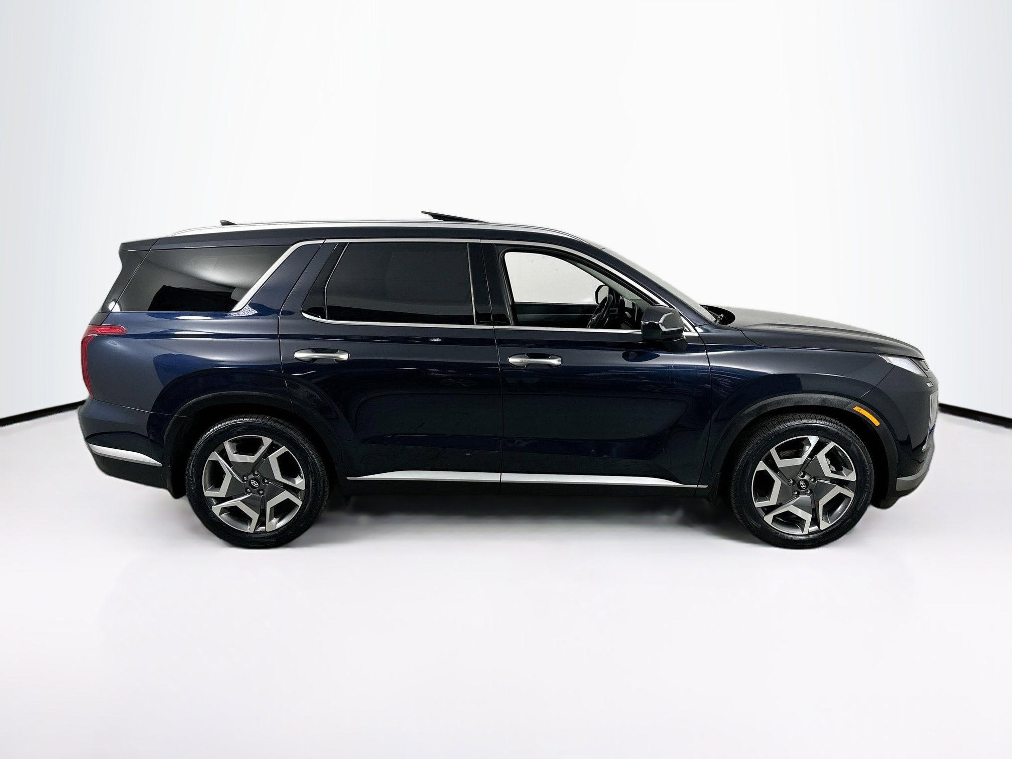 Used 2023 Hyundai Palisade SEL w/ Cargo Package FWD image 4
