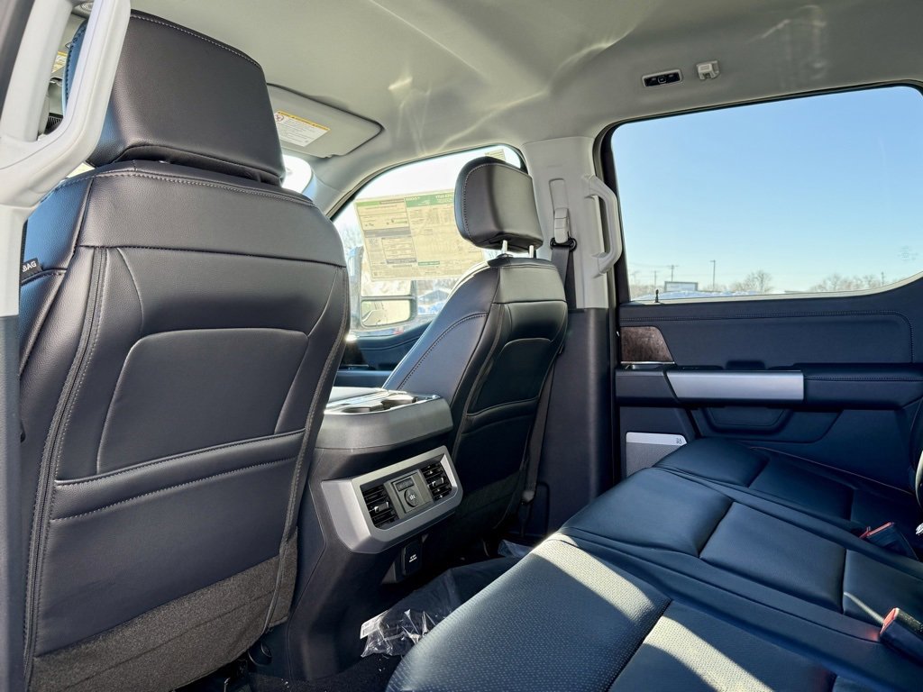 New 2025 Ford F250 Lariat w/ Chrome Package image 10