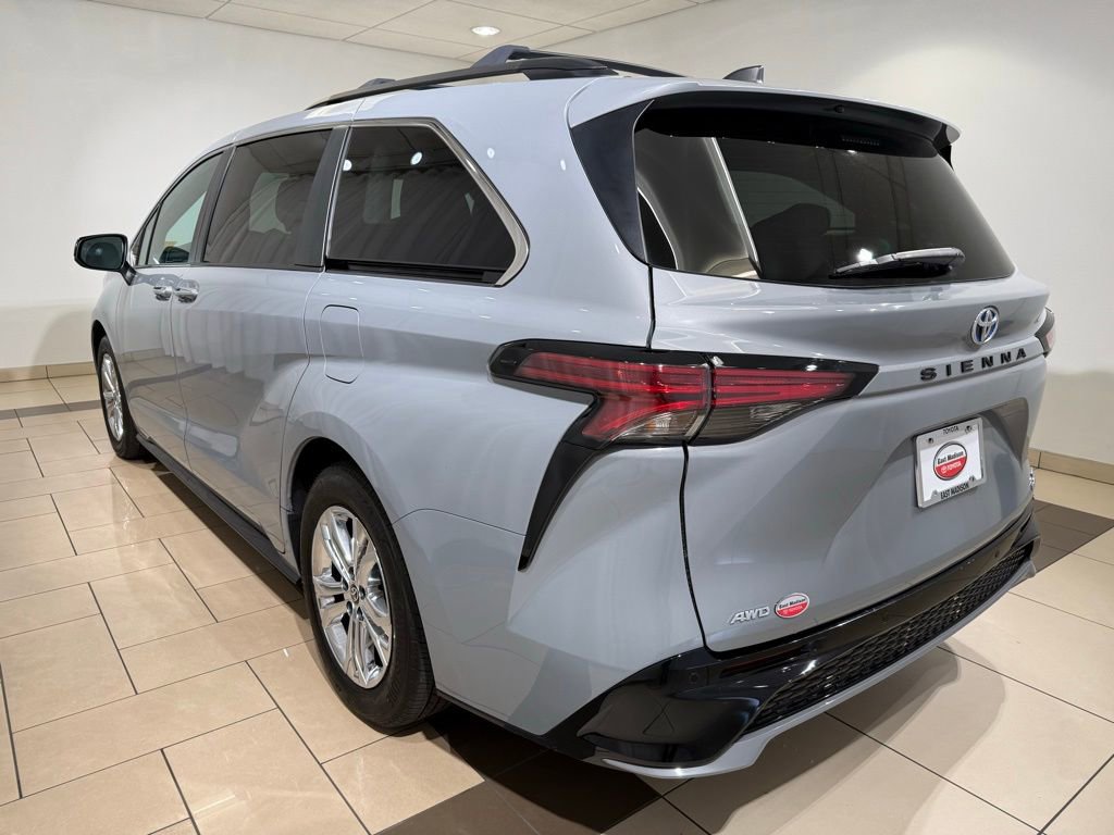Certified 2023 Toyota Sienna XSE w/ XSE Plus Package AWD/4WD image 3