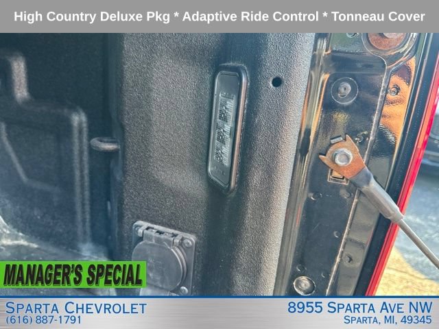 Used 2022 Chevrolet Silverado 1500 High Country w/ LPO, Dark Essentials Package AWD/4WD image 32
