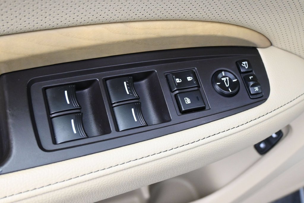 Used 2020 Acura MDX w/ Technology Package FWD image 4