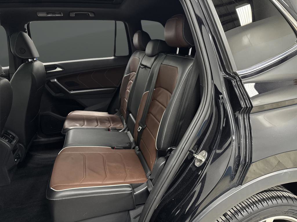 Used 2022 Volkswagen Tiguan SEL R-Line image 30