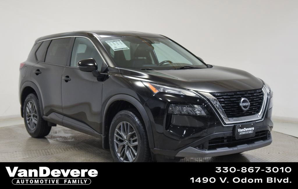 Used 2022 Nissan Rogue S image 1