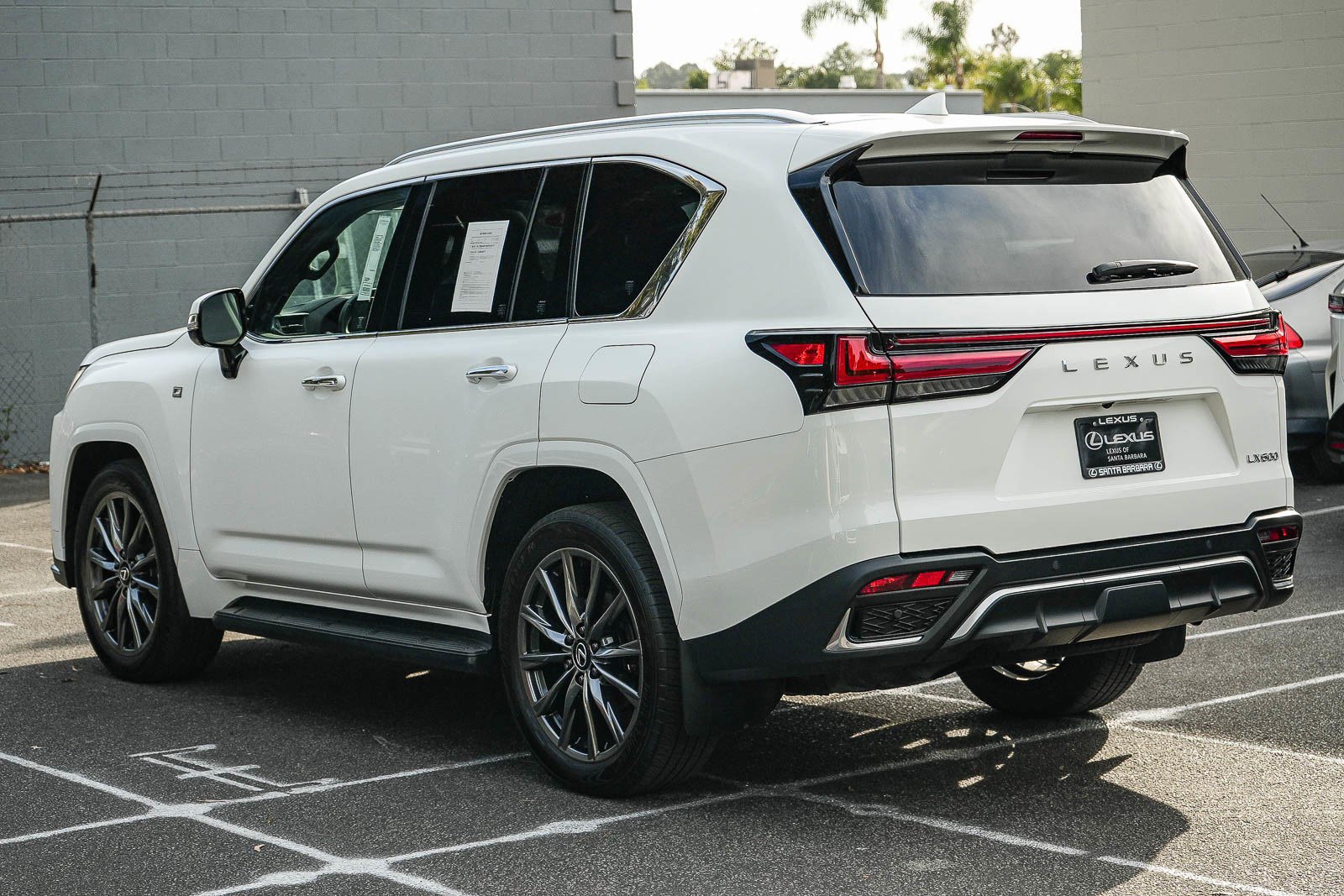 Used 2024 Lexus LX 600 F Sport AWD/4WD image 4