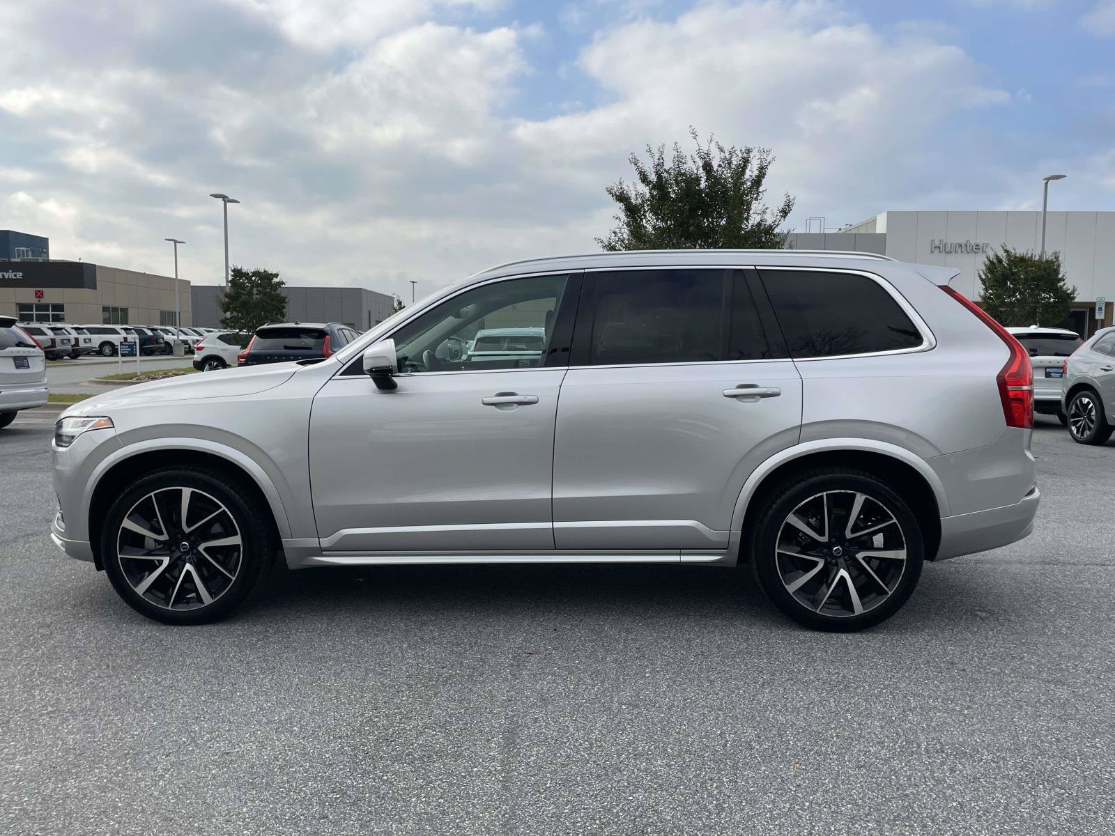 Used 2022 Volvo XC90 T6 Momentum w/ Advanced Package AWD/4WD image 25