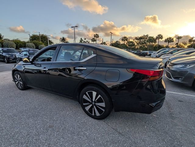 Used 2019 Nissan Altima 2.5 SV image 9