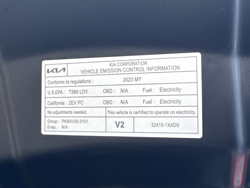 Used 2023 Kia EV6 Light RWD image 9