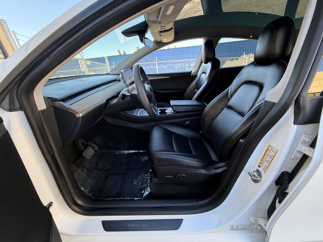 Used 2023 Tesla Model Y Long Range AWD/4WD image 20