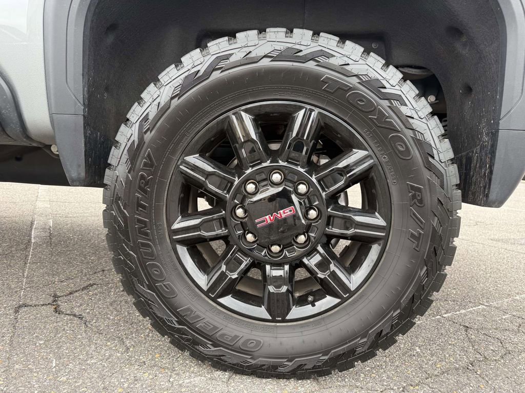 Used 2024 GMC Sierra 2500 AT4 w/ AT4 Premium Plus Package image 11