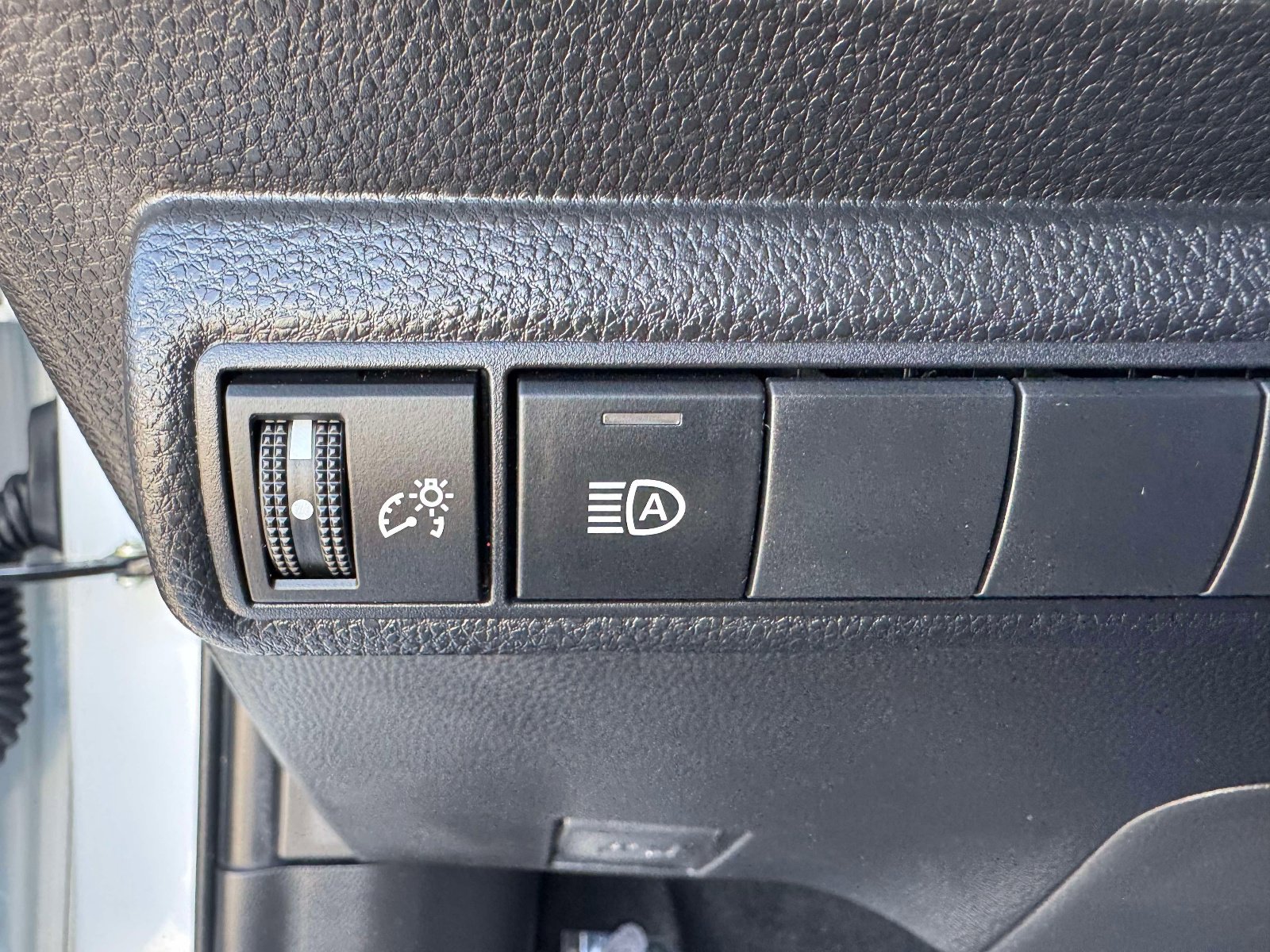 Certified 2023 Toyota Corolla SE image 30