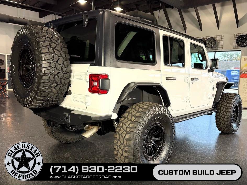 Used 2025 Jeep Wrangler Unlimited Rubicon AWD/4WD image 13