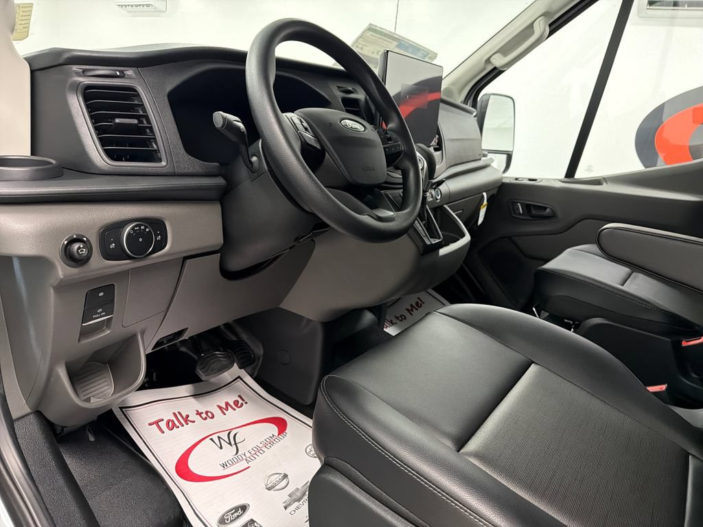 New 2026 Ford Transit 250 148 Medium Roof RWD image 10