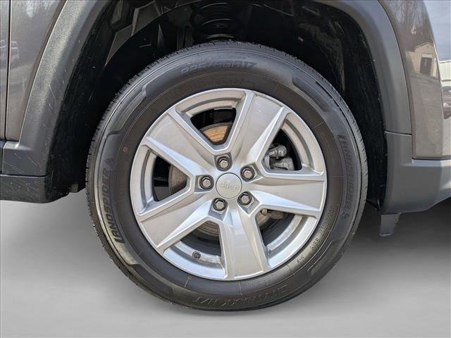 Used 2022 Jeep Compass Latitude image 25