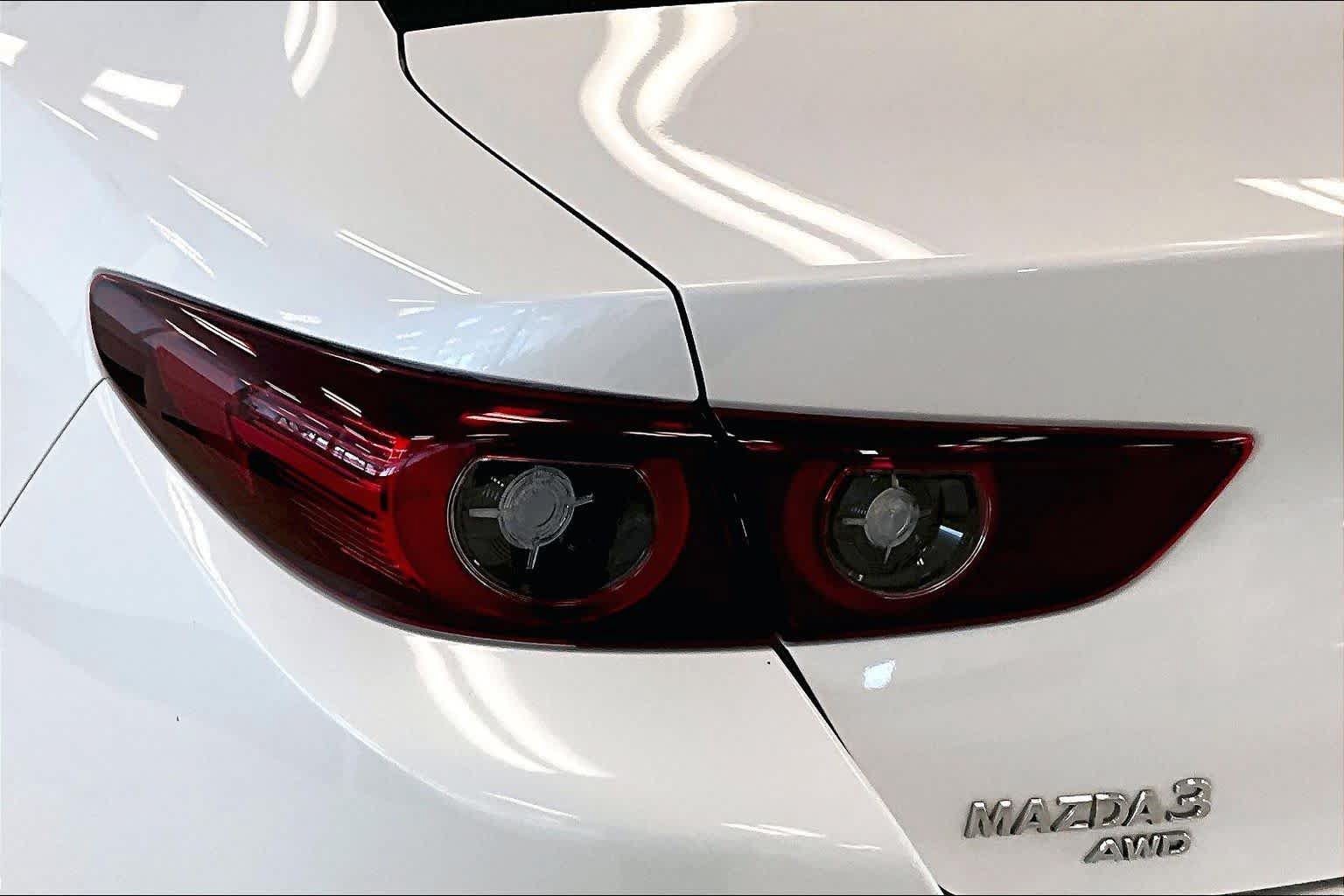 Used 2022 MAZDA MAZDA3 s AWD/4WD image 27