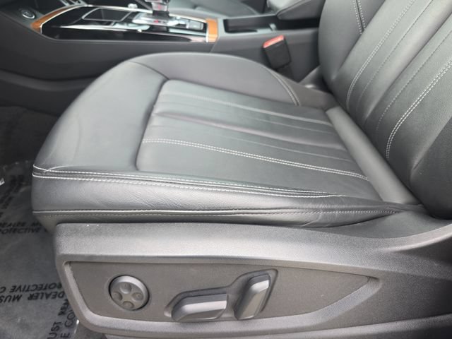 Used 2023 Audi Q5 2.0T Premium w/ Convenience Package AWD/4WD image 32