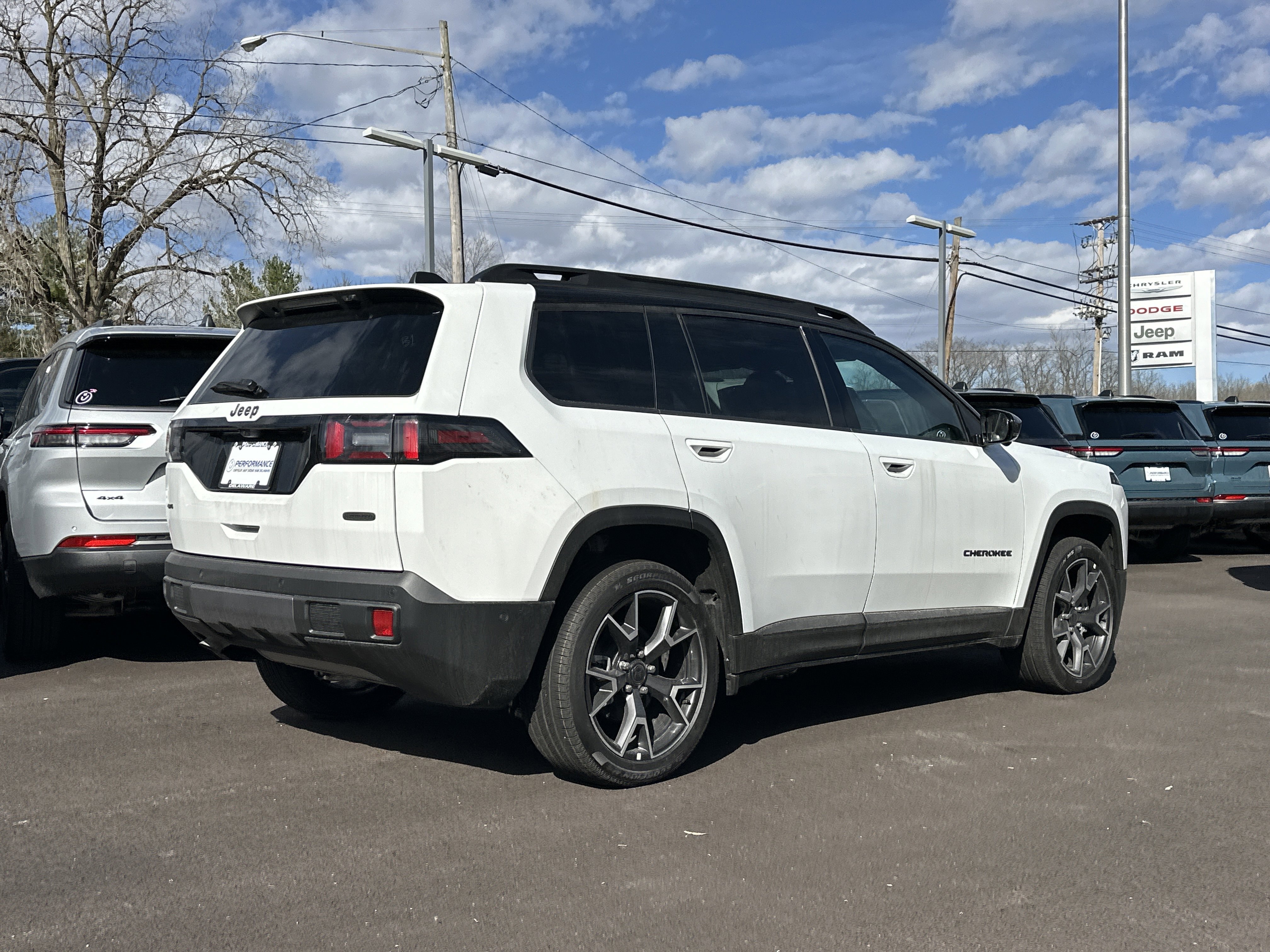 New 2026 Jeep Cherokee Overland w/ Advanced Pro Tech Group image 18