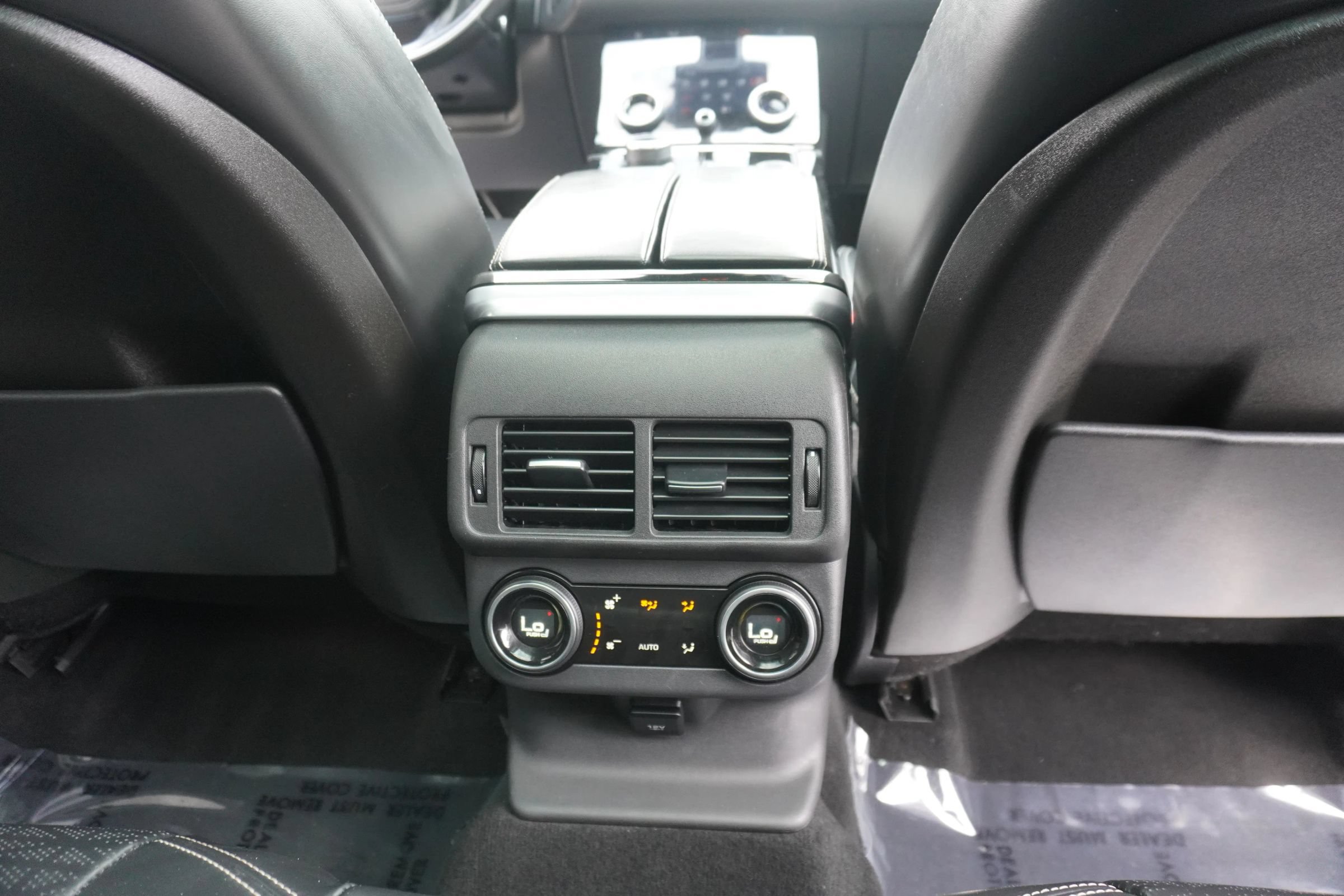 Used 2018 Land Rover Range Rover Velar R-Dynamic HSE AWD/4WD image 23