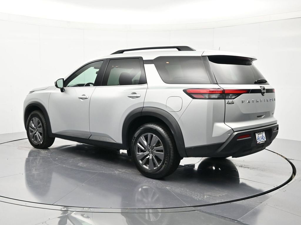 Certified 2024 Nissan Pathfinder SV image 8
