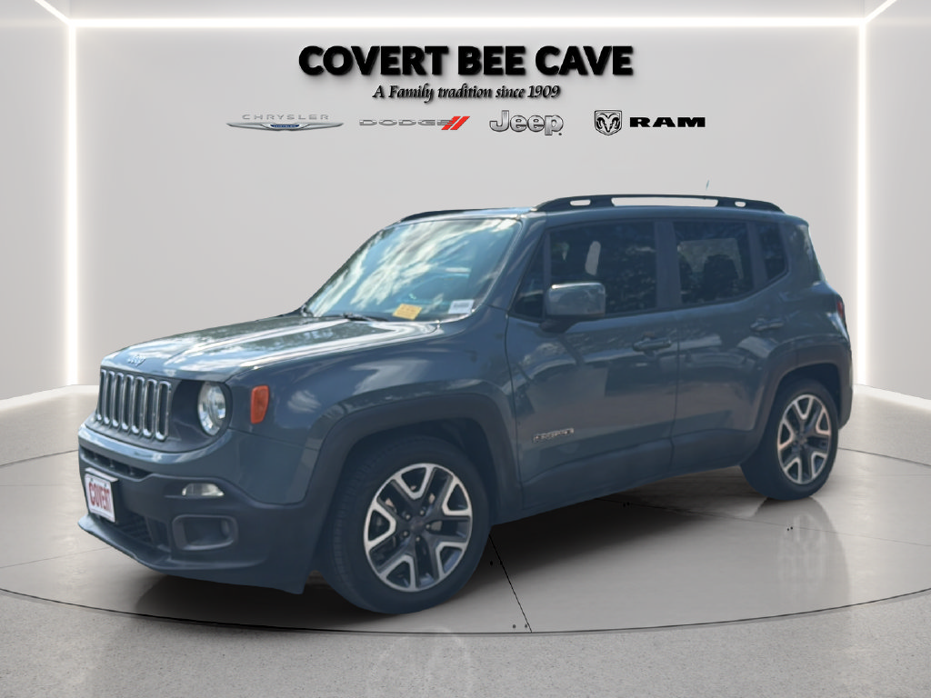 Used 2018 Jeep Renegade Latitude w/ UConnect 8.4 Nav Group FWD image 3