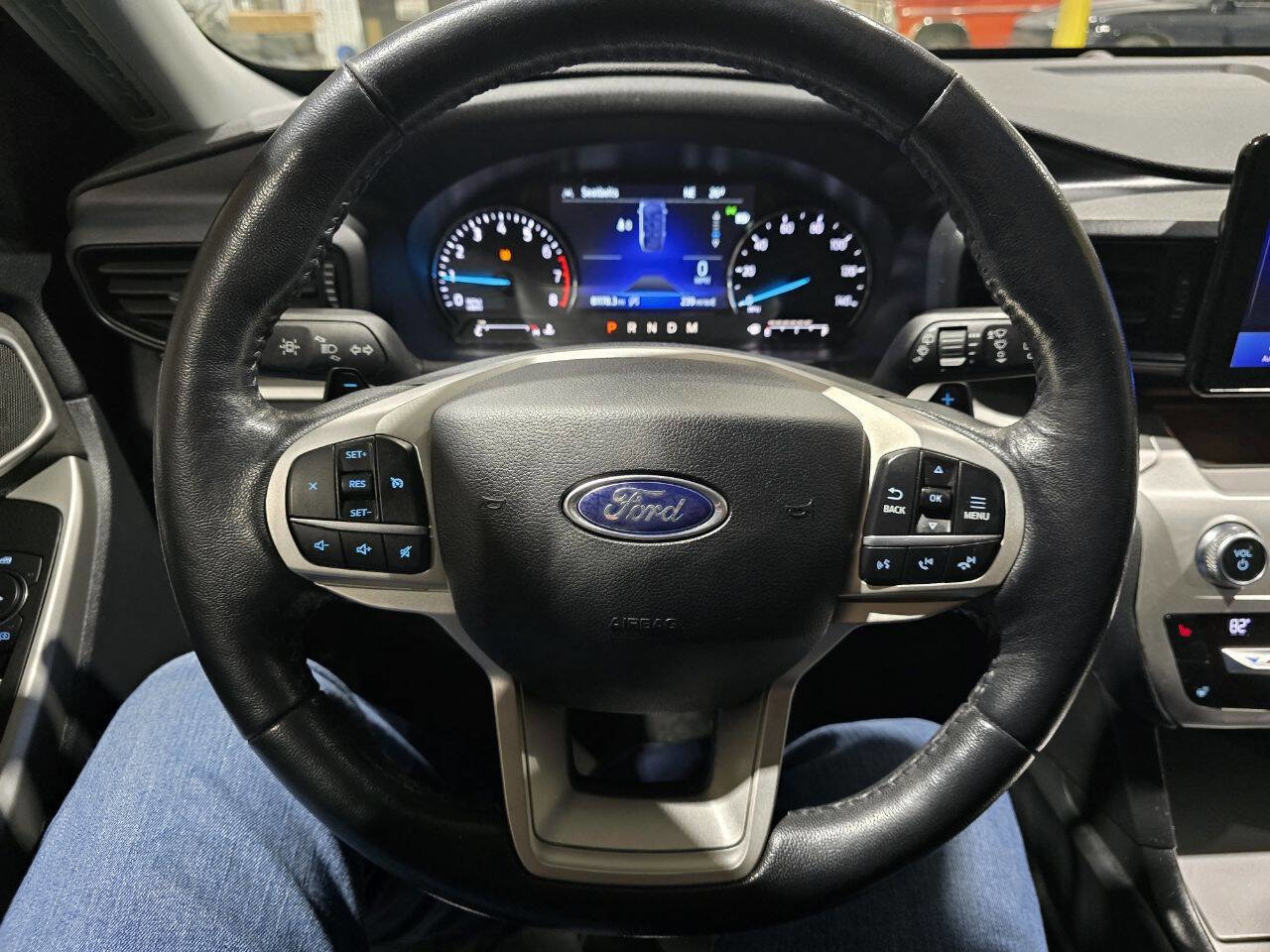 Used 2020 Ford Explorer XLT w/ Comfort Package image 39