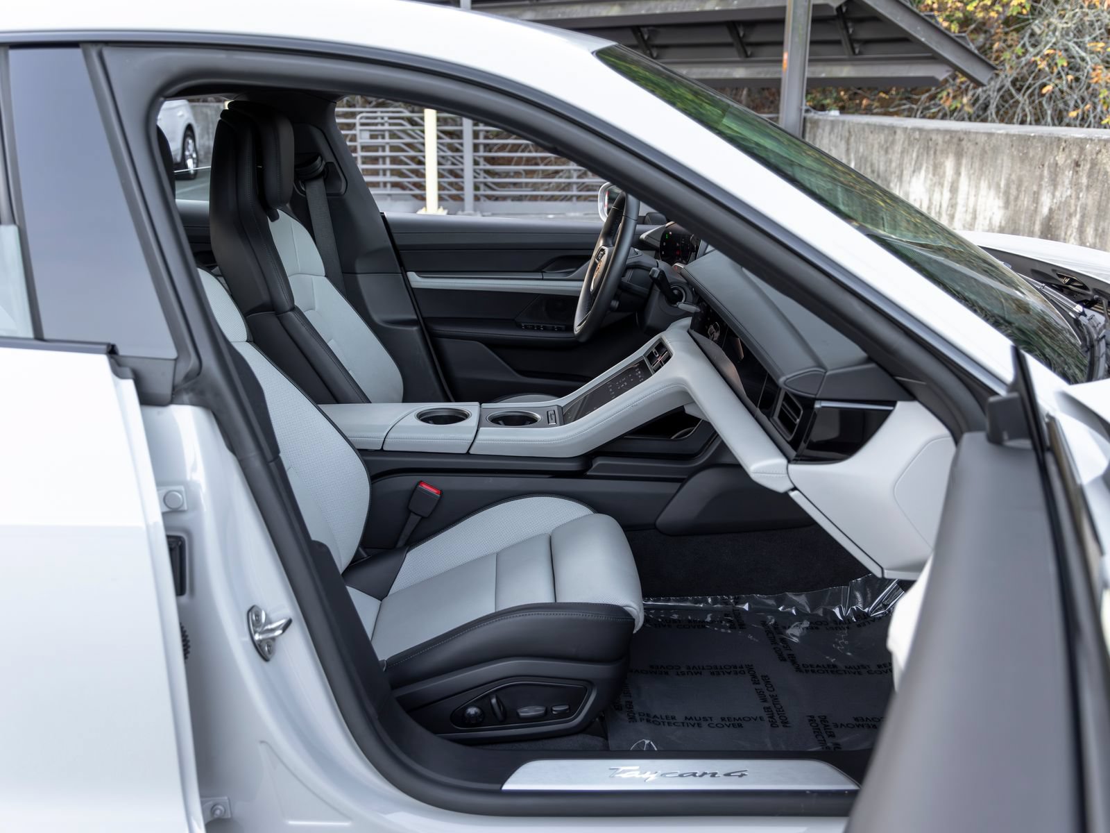 Certified 2025 Porsche Taycan AWD/4WD image 54