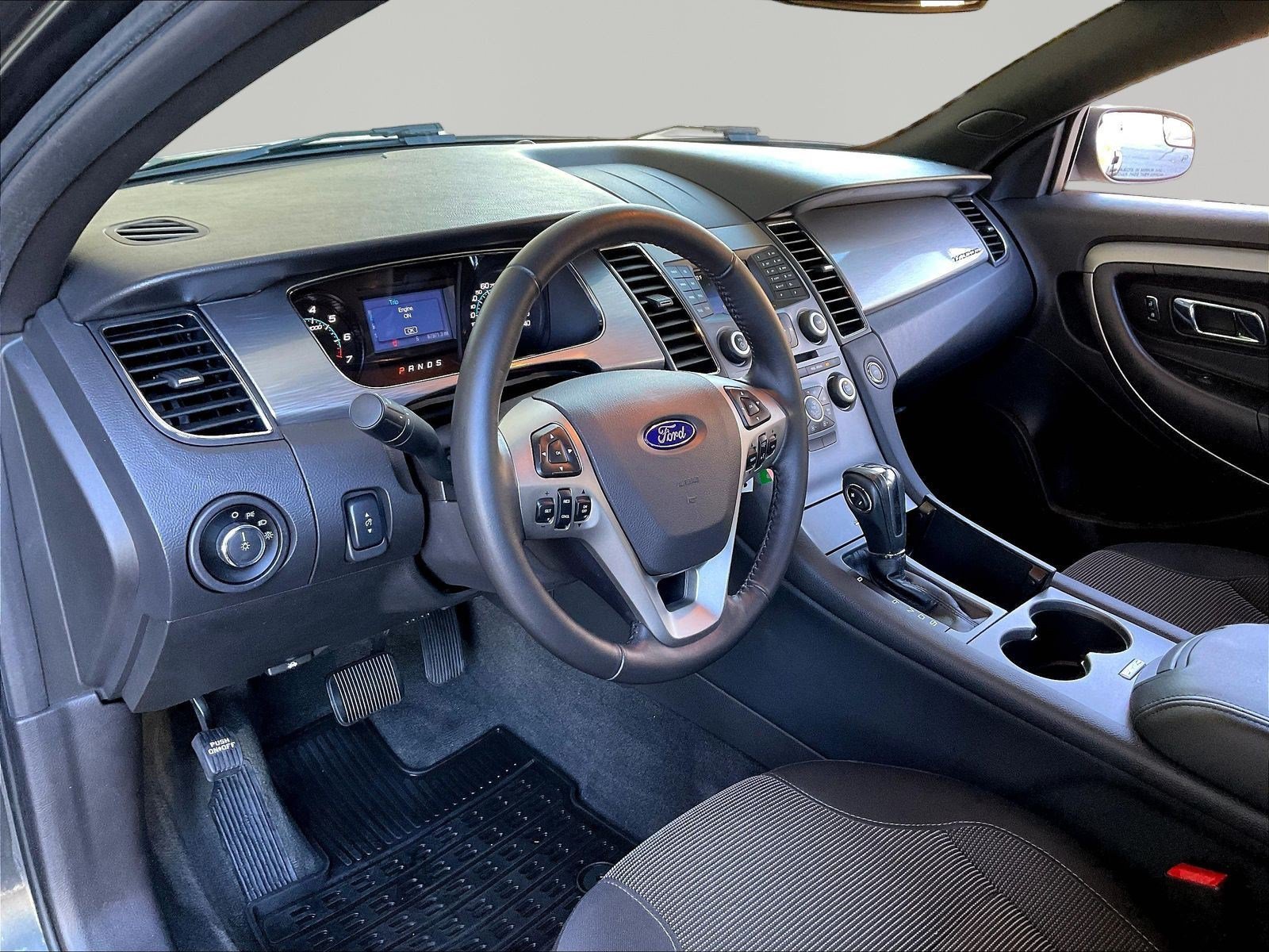 Used 2016 Ford Taurus SEL FWD image 17