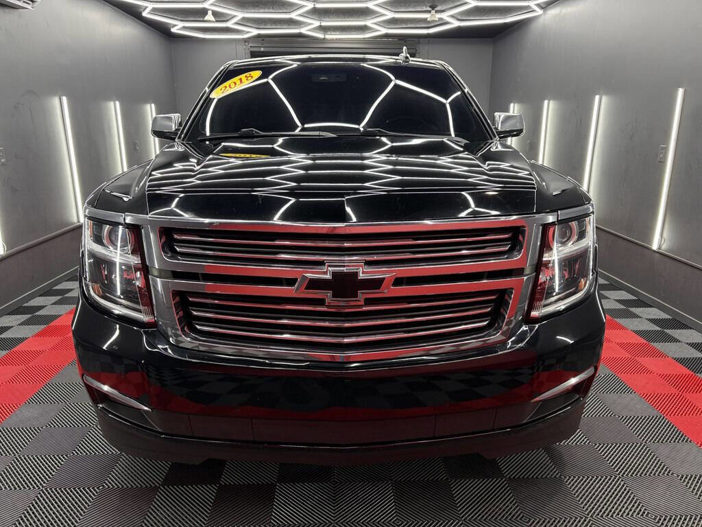 Used 2018 Chevrolet Suburban Premier image 2