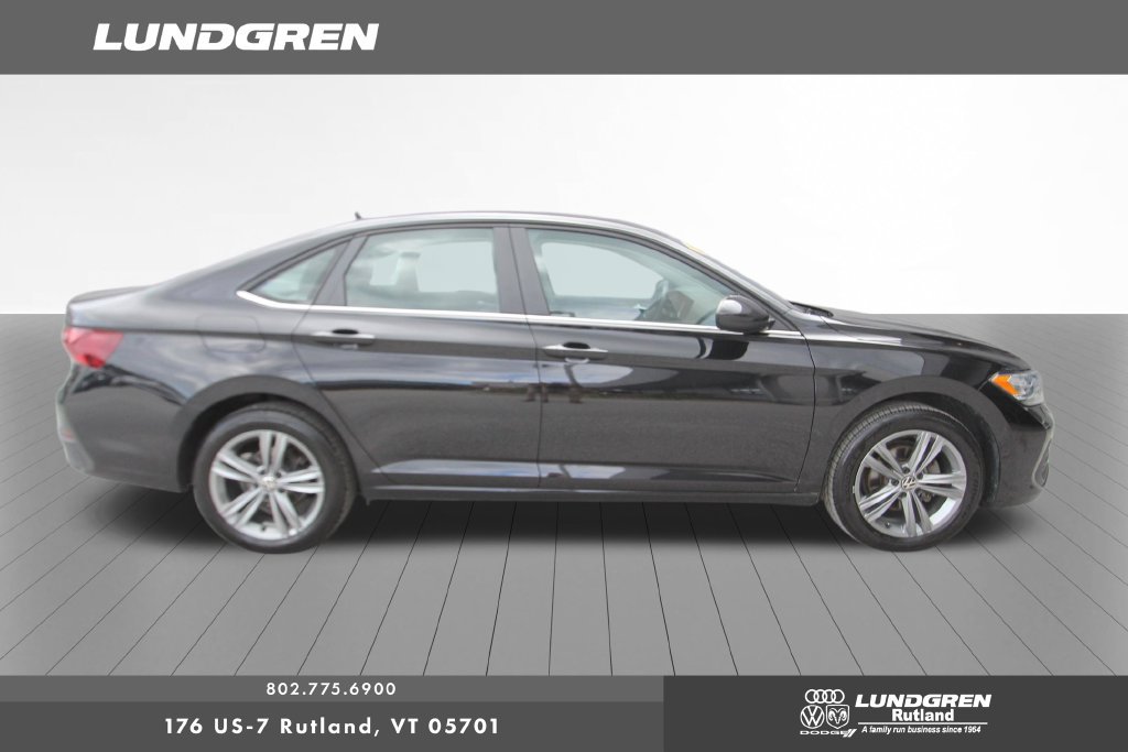Used 2024 Volkswagen Jetta SE FWD image 25
