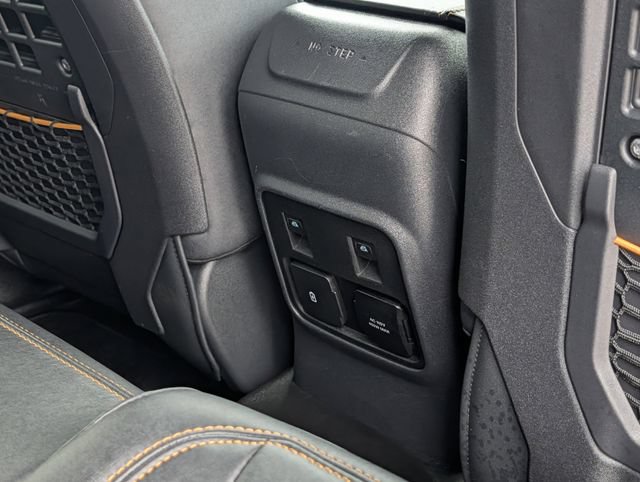 Used 2024 Ford Bronco Badlands w/ Sasquatch Package AWD/4WD image 34