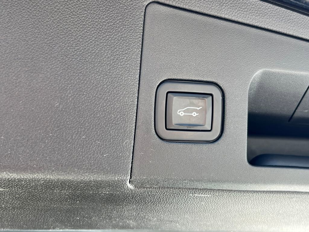 Used 2020 Cadillac XT5 Premium Luxury image 18