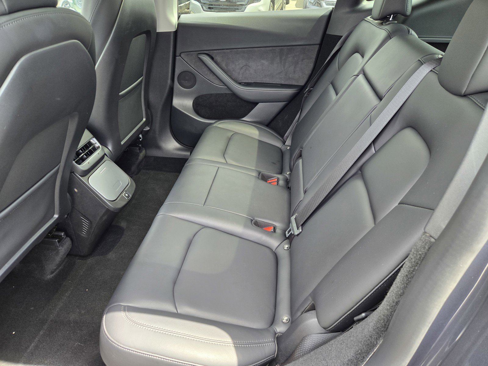 Used 2022 Tesla Model Y Long Range AWD/4WD image 12